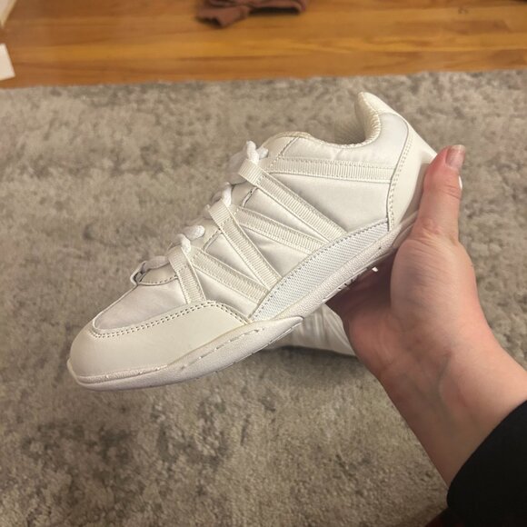 Chasse Brand new Cheer Shoes White Size 7 - Picture 2 of 11